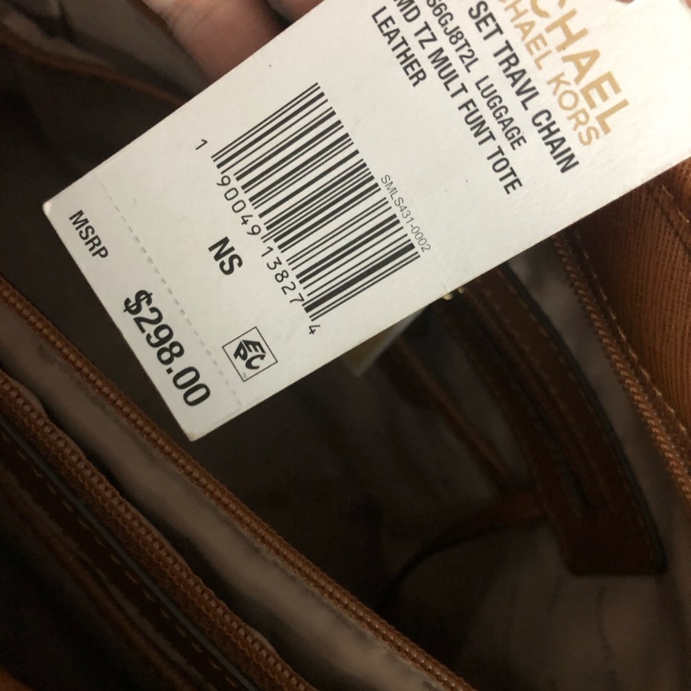 Micheal Kors - Picture 3 of 4